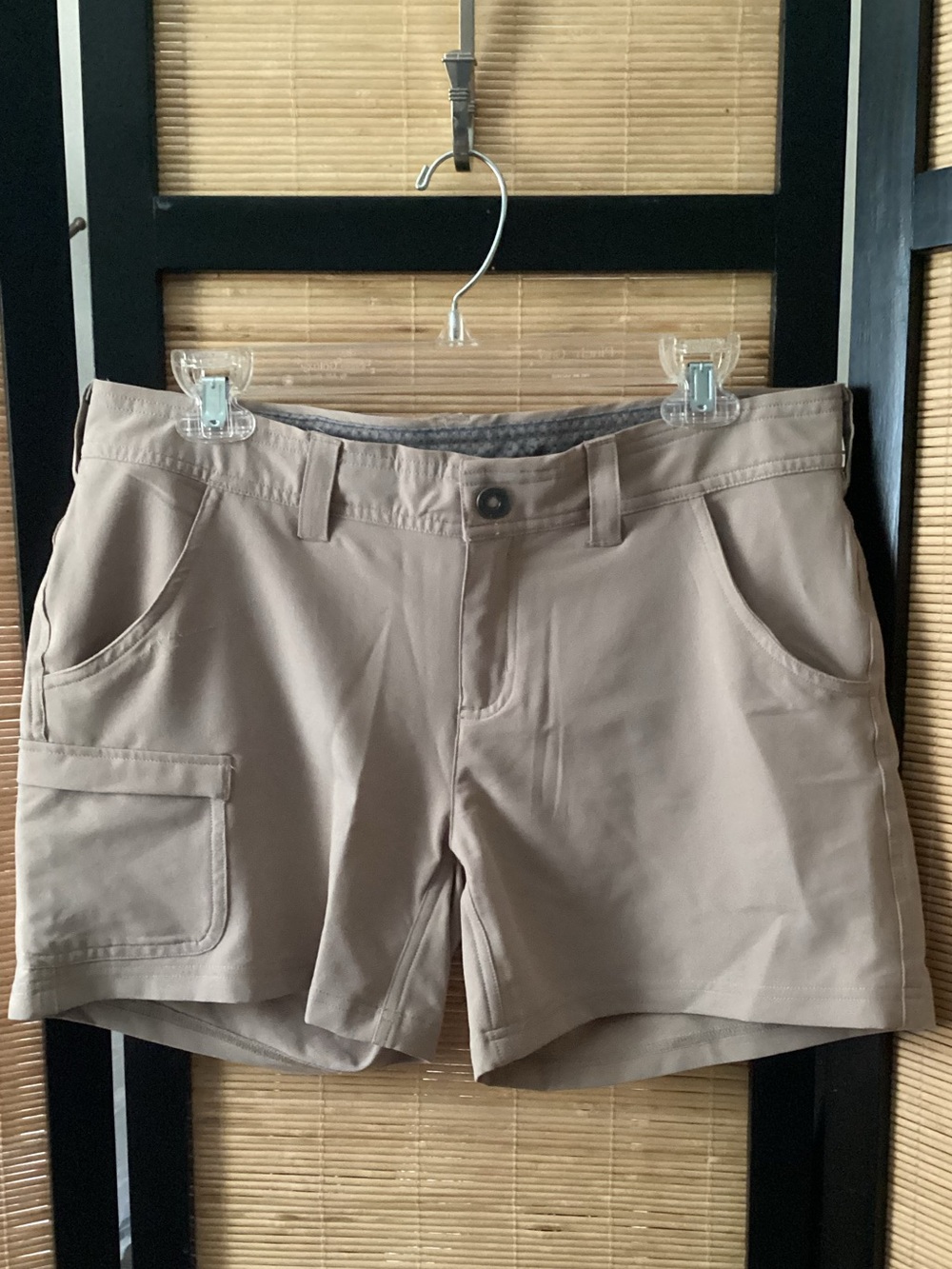 ♦️ The North Face Women's Shorts Sz 8 tan EUC quick dry lightweight